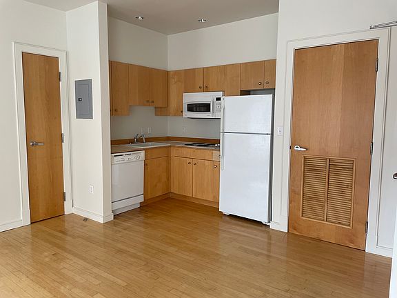 5th image of 131 Tremont St