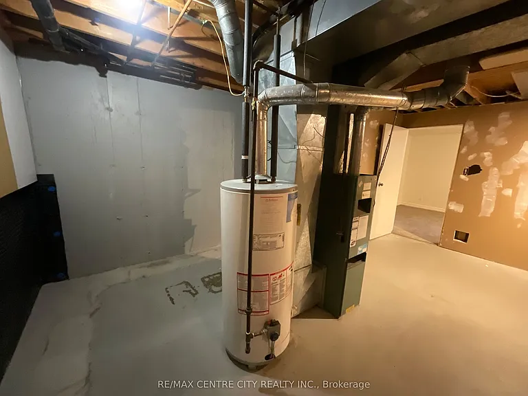 89 Highview Ave E #39 — Photo 22