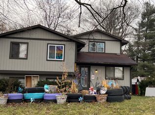 3424 S Woodland Dr, Highland, MI 48356