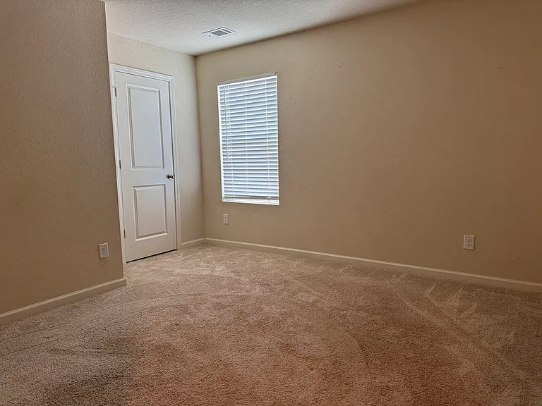 944 Independence Ave — Photo 11