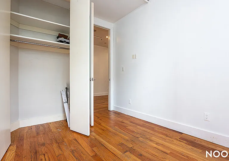 325 Franklin Ave #2C — Photo 4