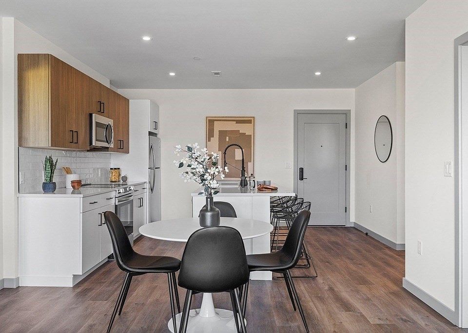 1st image of 203 Lowell St #304