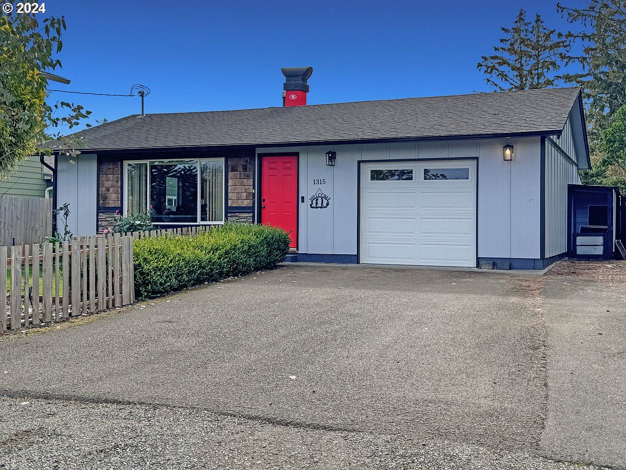 1315 A St, Seaside, OR 97138 | Zillow