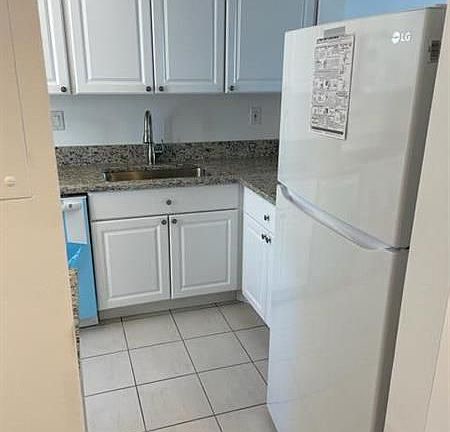 2nd image of 2788 Tennis Club Dr APT 501