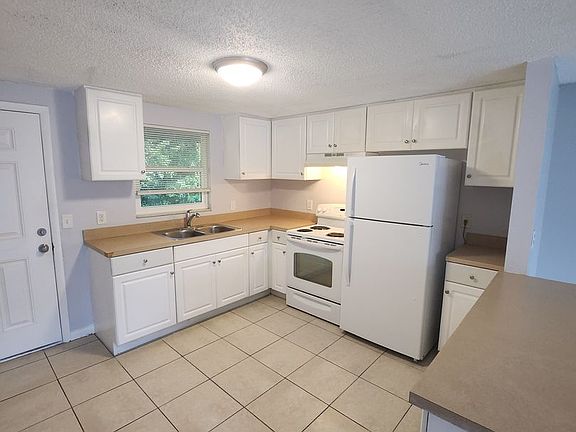 4th image of 11720 N 14th St #11724-105