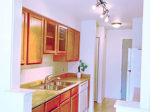 3rd image of 12701 NE 9th Pl