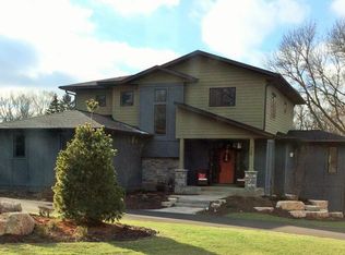 4610 Roanoke Rd, Golden Valley, MN 55422