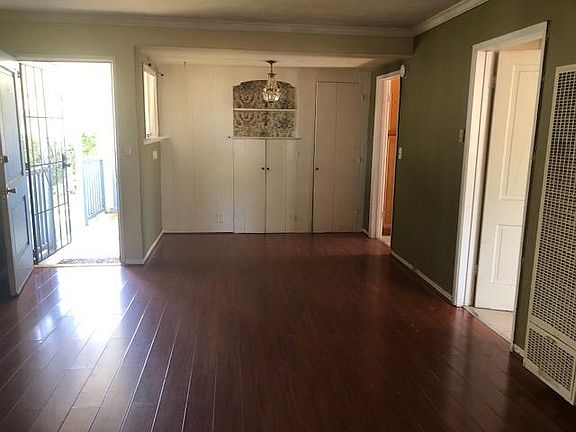 3rd image of 1929 N Summit Ave #1