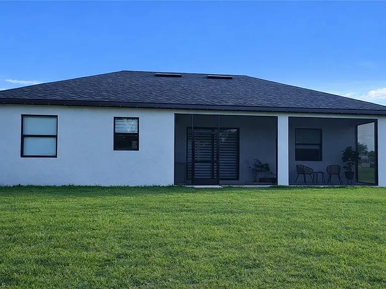 3208 31st St W — Photo 10
