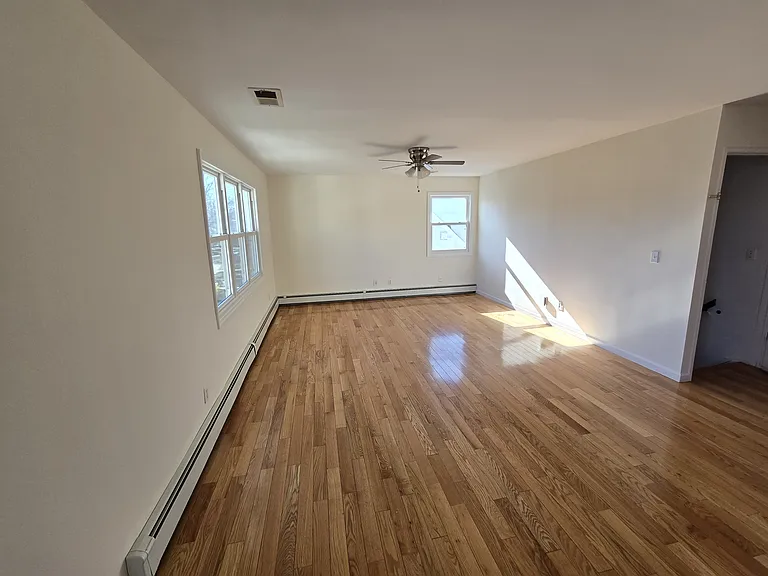 46 Adams Ave #2 — Photo 17