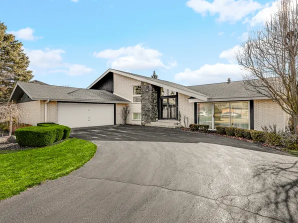 1621 Heather Ln, Darien, IL 60561