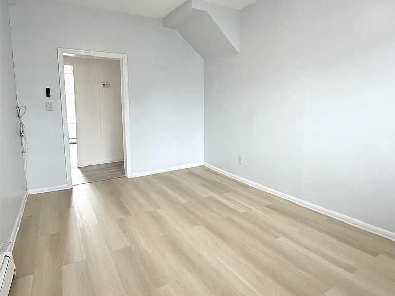 281 Garfield Ave #2 — Photo 9