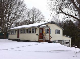 16 Pond St, Barre, VT 05641