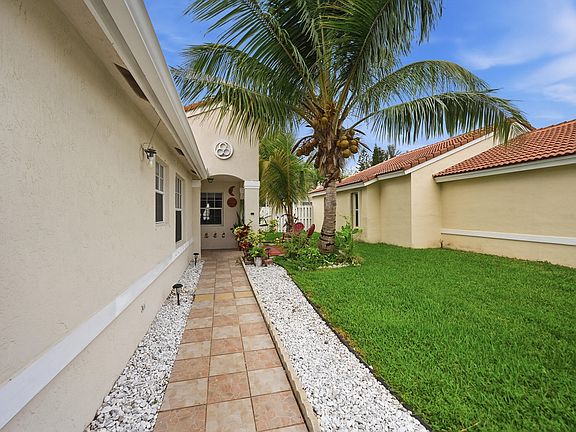 4th image of 7069 Burgess Drive