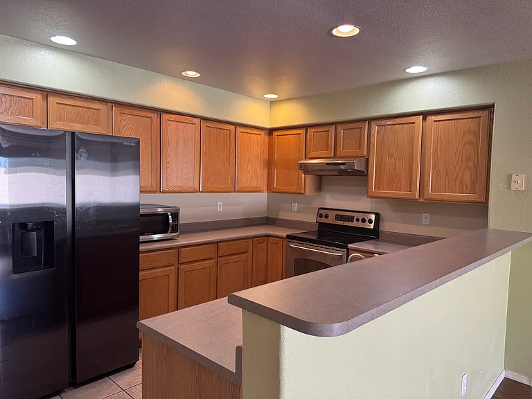 4826 W New World Dr — Photo 4