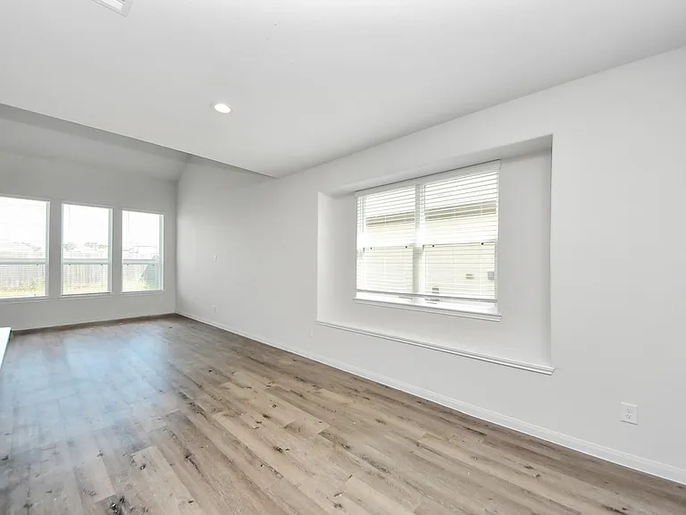 4919 Purple Wisteria Ln — Photo 14