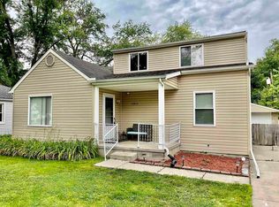 15813 Deering St, Livonia, MI