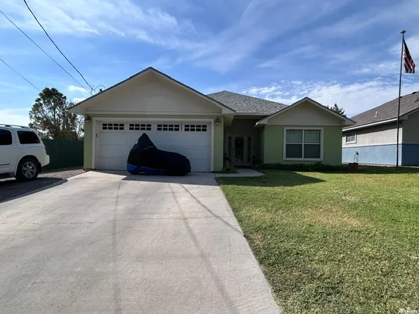2407 Hillcrest St, Carlsbad, NM 88220