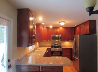 31 Hutchins Rd, Saratoga Springs, NY 12866