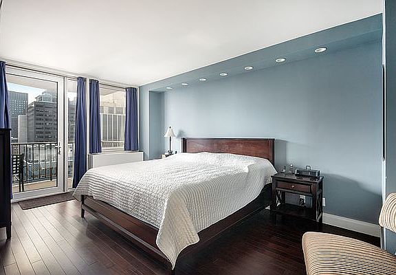 4th image of 212 E 47th St APT 24F