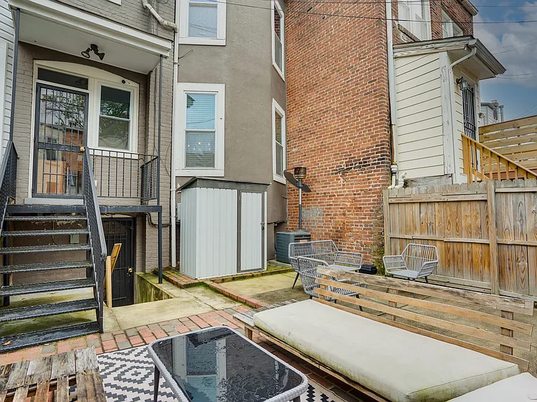 Keefer Pl NW — Photo 28