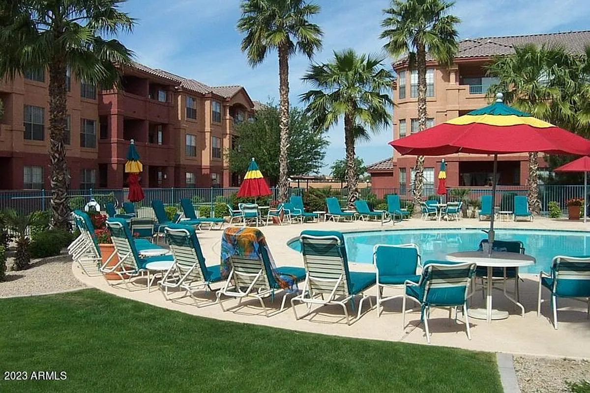 2 bed, 1.5 bath, 928 sqft, $2,800 — Photo 3