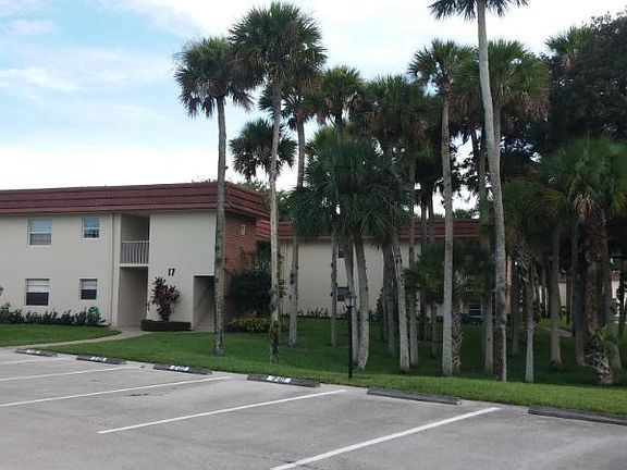 2nd image of 17 Vista Gardens Trl