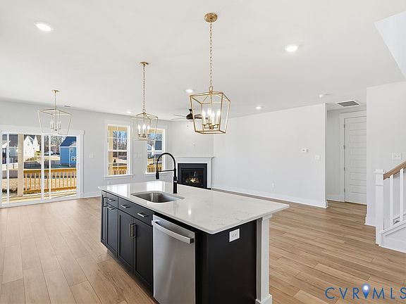 3rd image of 1711 Reed Marsh Ln