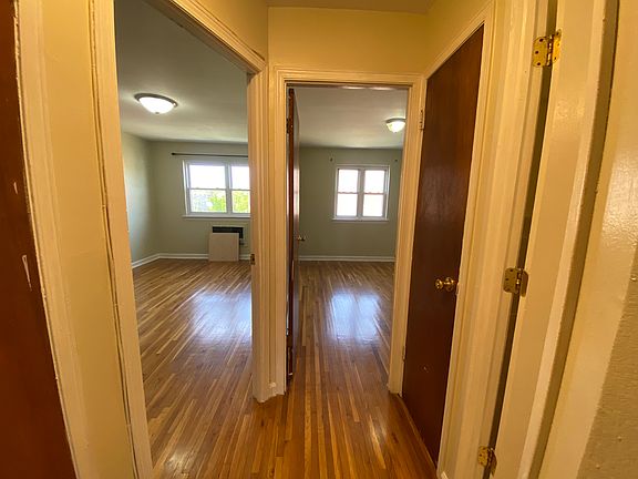 5th image of 1103 E 222nd St Floor 2