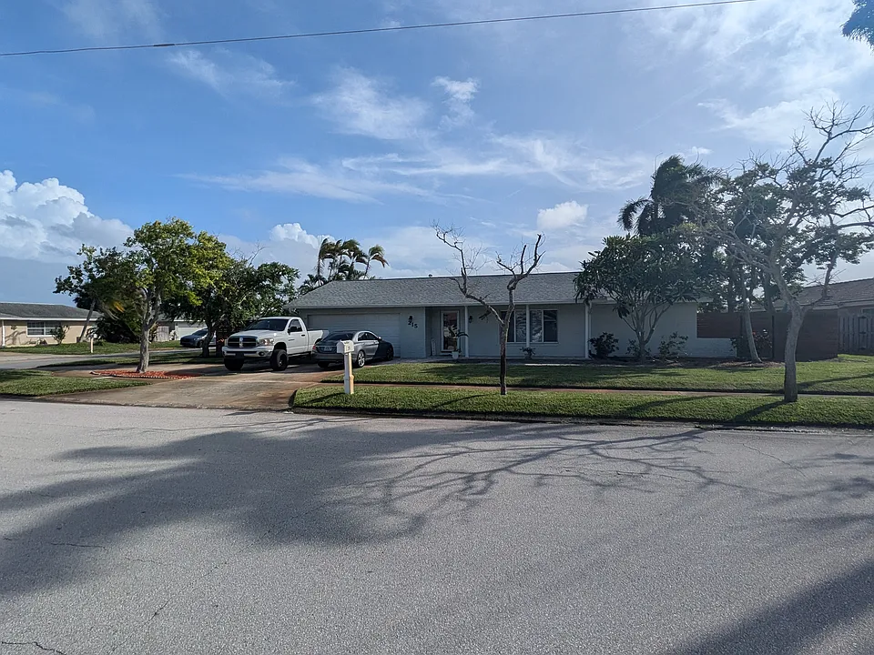 215 Artemis Blvd