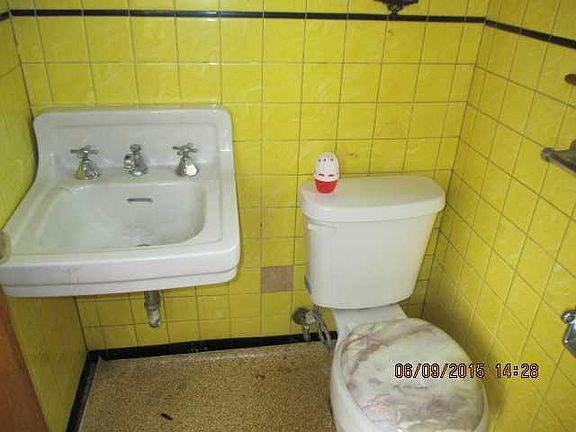 5th image of 2806 Bryn Mawr Dr