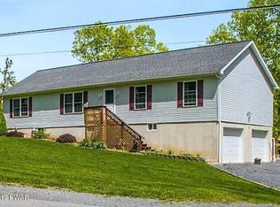 307 Bromley Rd, Henryville, PA 18332