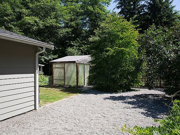 4th image of 20146 Munchkin Ln NW
