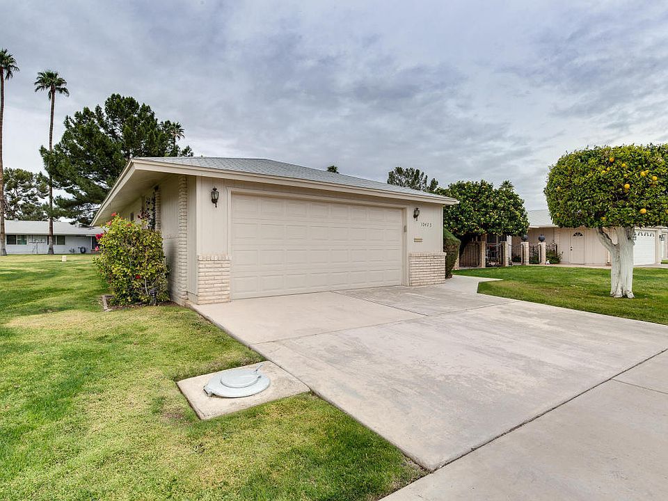 2nd image of 10423 W Tropicana Cir