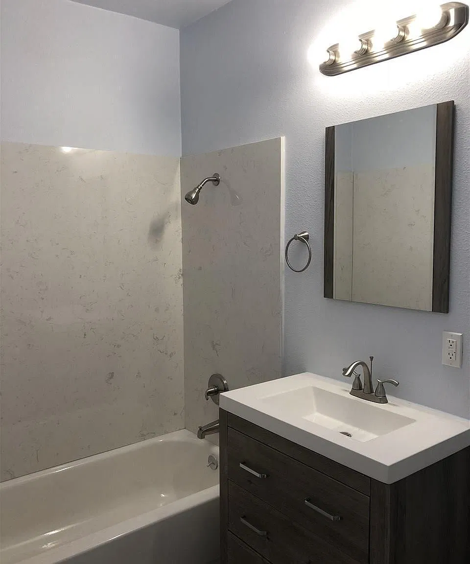 3 bed, 800 sqft, $2,700 — Photo 3