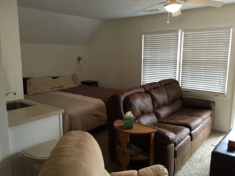 1180 E University Dr — Photo 9