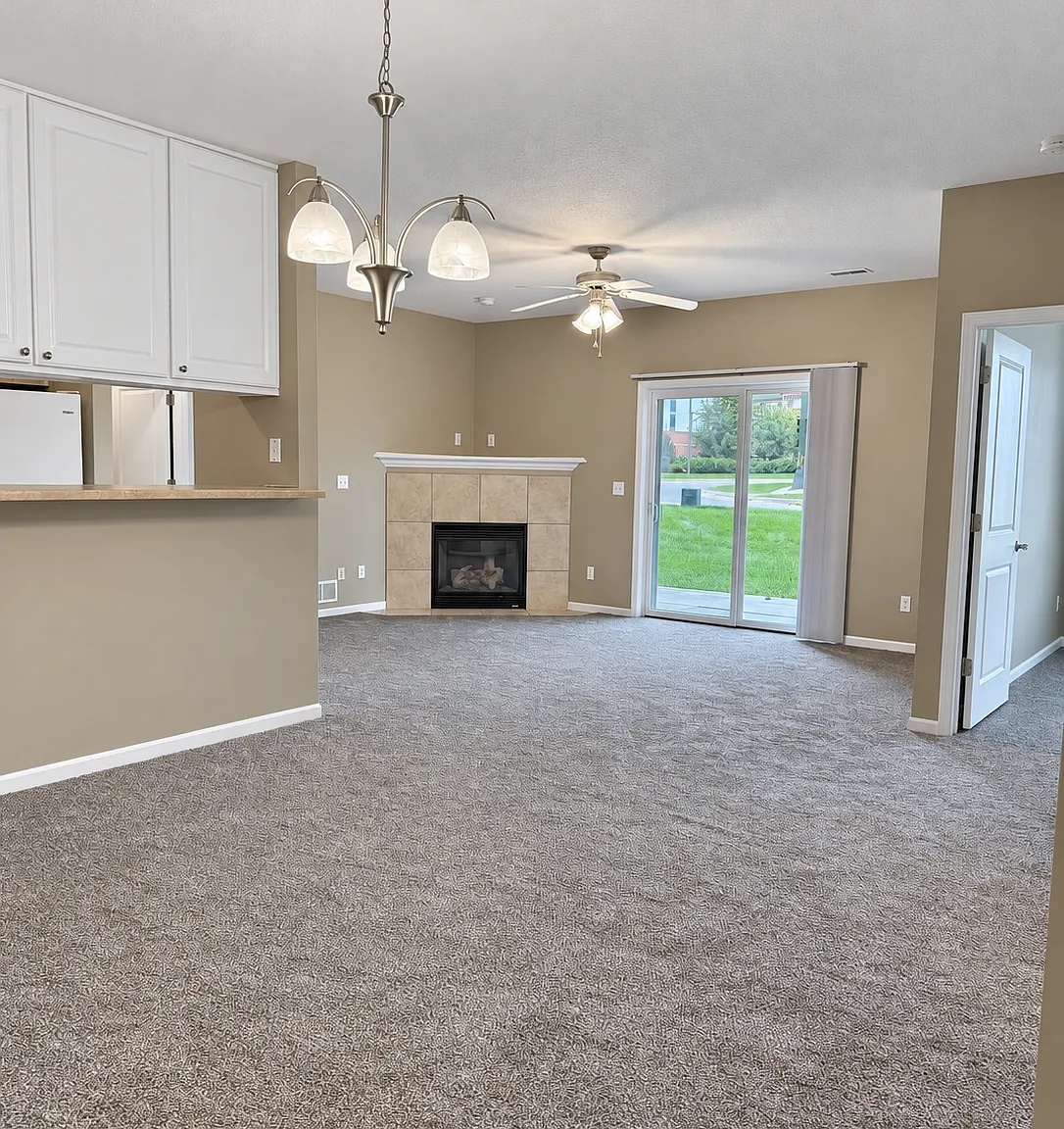 2 bed, 1130 sqft, $1,300 — Photo 1
