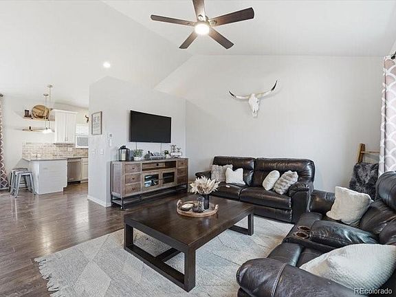 2nd image of 1106 Osprey Way