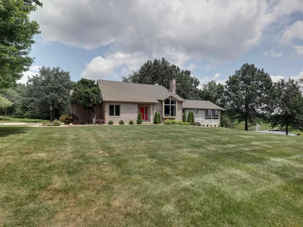 4729 Hidden Cove Rd, Quincy, IL 62305