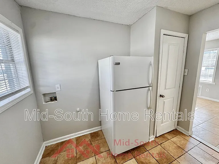 1825 Castalia St #4 — Photo 6