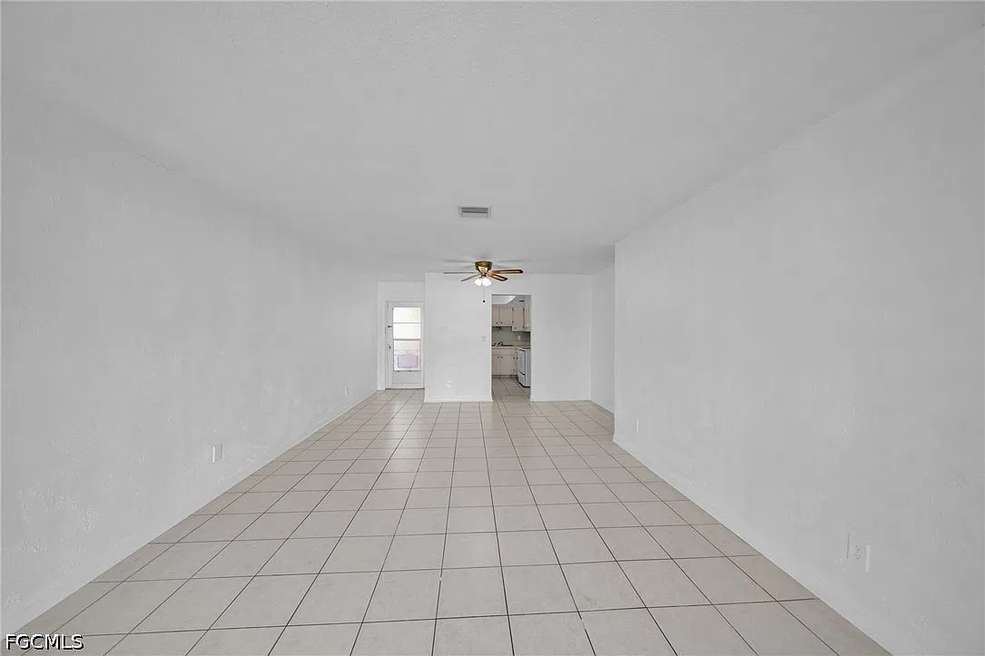 2 bed, 2.0 bath, 1090 sqft, $1,200 — Photo 4