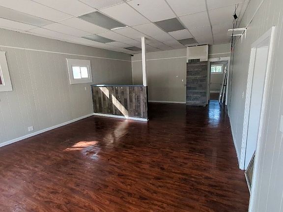 4th image of 5002-5004 Memphis Ave