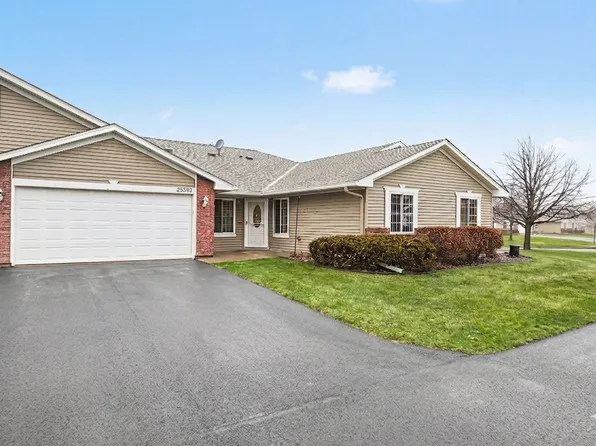 25555 Park Ln, Shorewood, MN 55331