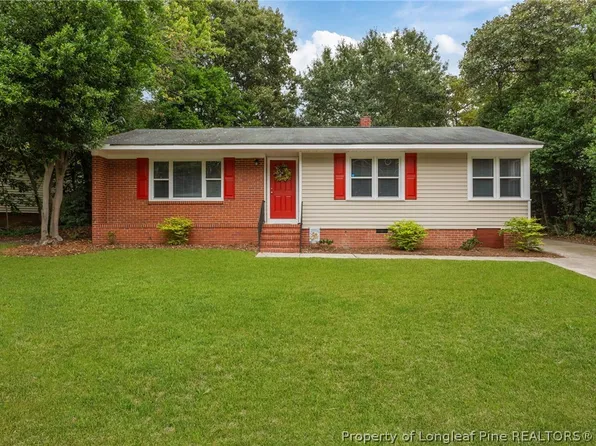 1021 Martindale Dr, Fayetteville, NC 28304
