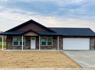 1217 Ironwood Pass Ave, Scottsburg, IN 47170