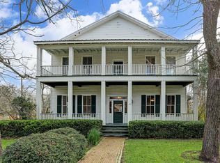 306 N College St, Weimar, TX 78962