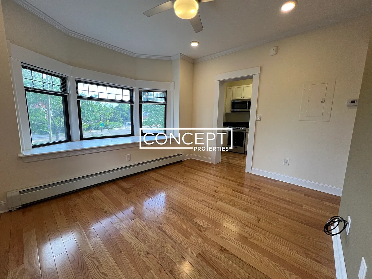 Building Photo - 217 Commonwealth Ave #14