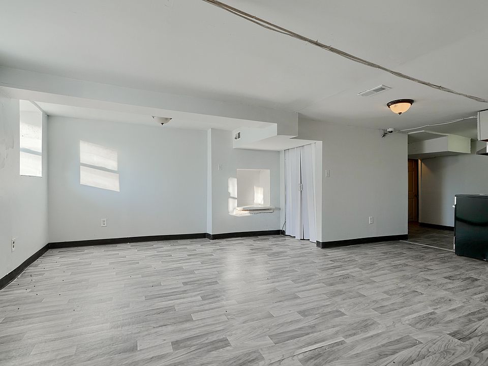 2nd image of 800 N Fulton Ave #1A