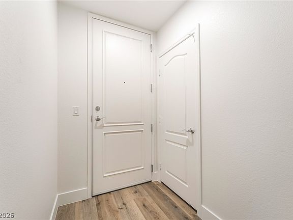 4th image of 59 E Agate Ave Unit 303