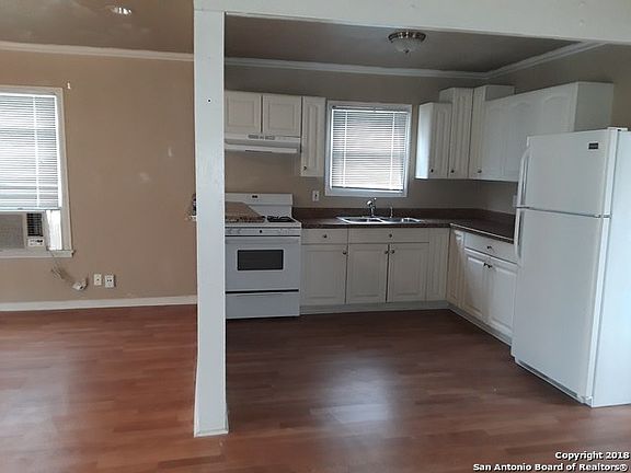 4th image of 119 Pool Dr